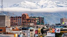 Thành phố cao nhất thế giới nằm ở quốc gia nào?