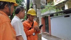 Sếp EVN: 'Nhân viên điện lực không được gì nếu ghi sai công tơ'