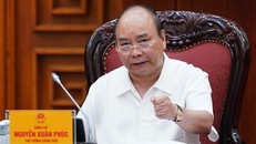 Thủ tướng Nguyễn Xuân Phúc phát biểu tại cuộc họp - Ảnh: VGP/Quang Hiếu