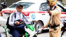 Người lái xe đạp điện bắt buộc phải thi bằng lái A1 từ 16 tuổi?