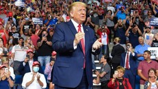 Tổng thống Mỹ Donald Trump phát biểu trong chiến dịch vận động tranh cử tại Tulsa, Oklahoma, Mỹ. (Ảnh: AFP/TTXVN)