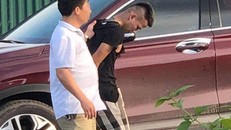 Dương Đức Tuyển bị bắt giữ.