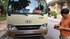 Lập biên bản xử phạt 3 xe đưa đón học sinh không phép tại Hà Nội