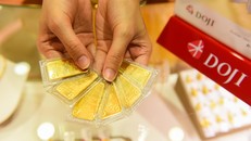 Giá vàng ngày hôm nay (25/11) trượt dốc không phanh, giảm cả triệu đồng/lượng