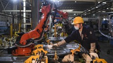 ADB giảm dự báo tăng trưởng kinh tế của châu Á do biến thể Omicron