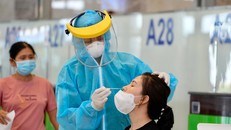 Số ca mắc COVID-19 tăng cao, Hà Nội test nhanh để xác định F0