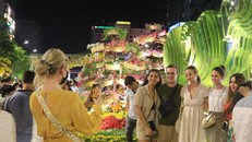 Đường hoa Nguyễn Huệ Tết Nhâm Dần 2022 mở cửa thêm 2 ngày