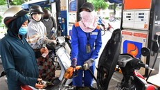 Chính phủ thông qua đề xuất giảm 2.000 đồng thuế môi trường với xăng dầu