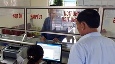Giải quyết thủ tục hành chính tại xã Khánh Thành (Yên Thành, Nghệ An). Ảnh: Báo Tin tức