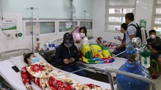 Vụ cháy quán Karaoke ở Bình Dương: Bước đầu xác định 12 người chết, 40 người đang cấp cứu