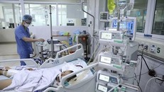 Ca cúm A/H5 đầu tiên từ 8 năm qua đang suy hô hấp, đặt nội khí quản