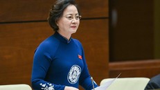 Bộ trưởng Bộ Nội vụ - Phạm Thị Thanh Trà rả lời chất vấn của các đại biểu Quốc hội, chiều ngày 4/11. (Ảnh: Quochoi.vn)