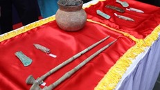 Tiếp nhận nhiều hiện vật lịch sử từ Mỹ nhân ngày Di sản Văn hóa Việt Nam