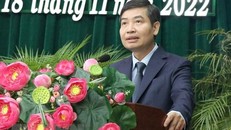 Ông Tạ Anh Tuấn phát biểu nhận nhiệm vụ Chủ tịch Ủy ban Nhân dân tỉnh Phú Yên. (Ảnh: TTXVN)