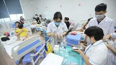 Dịch sốt xuất huyết phức tạp, nhiều ca bệnh diễn biến nặng