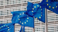 EU không đạt đồng thuận về áp trần giá dầu của Nga