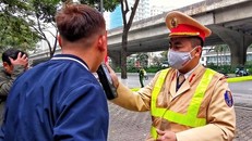 Không chấp hành kiểm tra nồng độ cồn, bị áp dụng hình phạt kịch khung