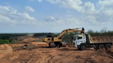 Một trong những đoạn thuộc gói thầu XL02 dự án cao tốc Vạn Ninh-Cam Lộ đang triển khai thi công.