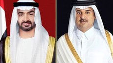 Tổng thống UAE Sheikh Mohamed bin Zayed Al Nahyan và Quốc vương Qatar Sheikh Tamim bin Hamad Al Thani. (Nguồn: WAM)