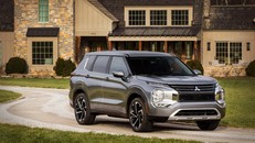 Mitsubishi Outlander 2022 có giá chính thức, bán ra từ tháng 4