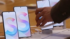 Người dùng tại Hàn Quốc kiện Samsung Electronics vì cố tình làm giảm hiệu suất của Galaxy S22