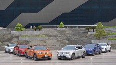 VinFast bàn giao 3.042 ô tô điện trong tháng 7/2023