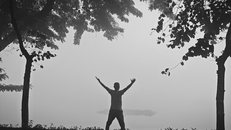 Hà Nội mù sương trong ngày tiễn ông Công ông Táo về trời