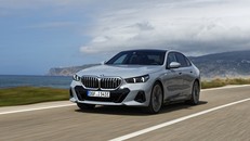 BMW 5 Series hoàn toàn mới chính thức được ra mắt tại Việt Nam