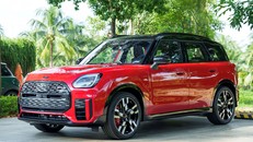 Bộ đôi MINI John Cooper Works thế hệ mới: Kỷ nguyên mới của xe hiệu năng cao