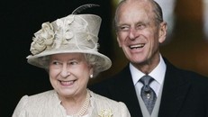 Nhìn lại cuộc hôn nhân 70 năm của Nữ hoàng Elizabeth II và hoàng tử Philip 