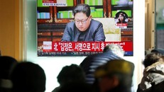 Chủ tịch Kim Jong-un tuyên bố sản xuất thêm nhiều vũ khí