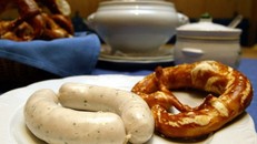 Những món ăn ngon nhất định phải thử khi tới Đức