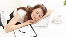 Nhân viên văn phòng nên ngủ trưa
