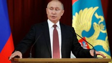 Sau hội nghị thượng đỉnh Helsinki, Nga bất ngờ khoe ‘siêu vũ khí’