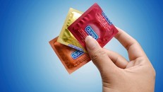 Trung tâm sức khoẻ Mỹ khuyến cáo người dân không tái sử dụng bao cao su