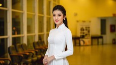 Á hậu Huyền My mặc áo dài trắng, 'kết đôi' cùng MC Lê Anh