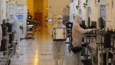 'Trung Quốc cần hơn 10 năm để xây dựng ngành công nghiệp chip'