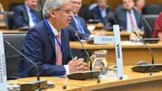 Thứ trưởng Ngoại giao phụ trách phương Đông của Ấn Độ Jaideep Mazumdar.