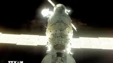 Trạm vũ trụ quốc tế ISS được nhìn từ Tàu vũ trụ Atlantis của Mỹ ngày 16/9/2000. Ảnh: AFP/TTXVN