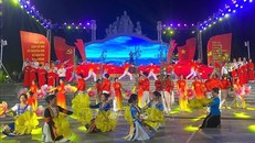 Chương trình nghệ thuật “50 năm vang mãi bản hùng ca”.