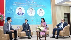 Các chuyên gia tại buổi Tọa đàm. Ảnh: PV/Vietnam+