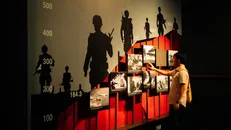 Du khách tham quan Bảo tàng lịch sử quân sự Việt Nam. Ảnh: Vương Công Nam/Vietnam+