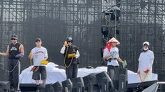 Dàn anh tài "vượt chông gai" tổng duyệt dưới trời nắng nóng. 