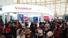 VEC đón hơn 230.000 khách ngay trong ngày khai mạc Triển lãm Thành tựu đất nước