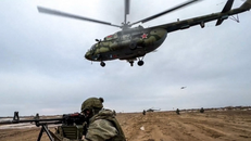 Binh sỹ Nga tham gia cuộc tập trận chung giữa lực lượng vũ trang Nga và Belarus ở gần thành phố Baranovichi (Belarus)