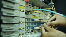 Xử lý kỹ thuật tại phòng Tổng đài. 