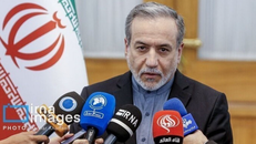 Ngoại trưởng Iran Seyed Abbas Araghchi.