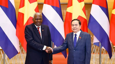 Chủ tịch Quốc hội Cuba Esteban Lazo Hernández bắt đầu thăm chính thức Việt Nam