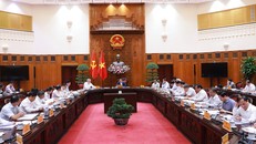 Thủ tướng Chính phủ Phạm Minh Chính chủ trì họp Ban Chỉ đạo của Chính phủ về tổng kết Nghị quyết số 18-NQ/TW về sắp xếp đơn vị sự nghiệp công lập thuộc các bộ, ngành, địa phương. Ảnh: VGP/Nhật Bắc