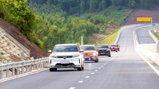 VinFast lập kỷ lục Việt Nam - Cán mốc 100.000 ô tô bán ra trong 3 quý đầu năm